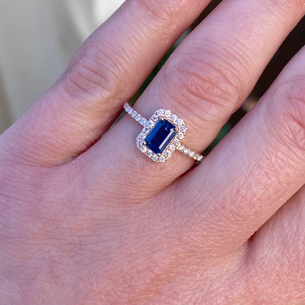 Rose gold sapphire diamond ring
